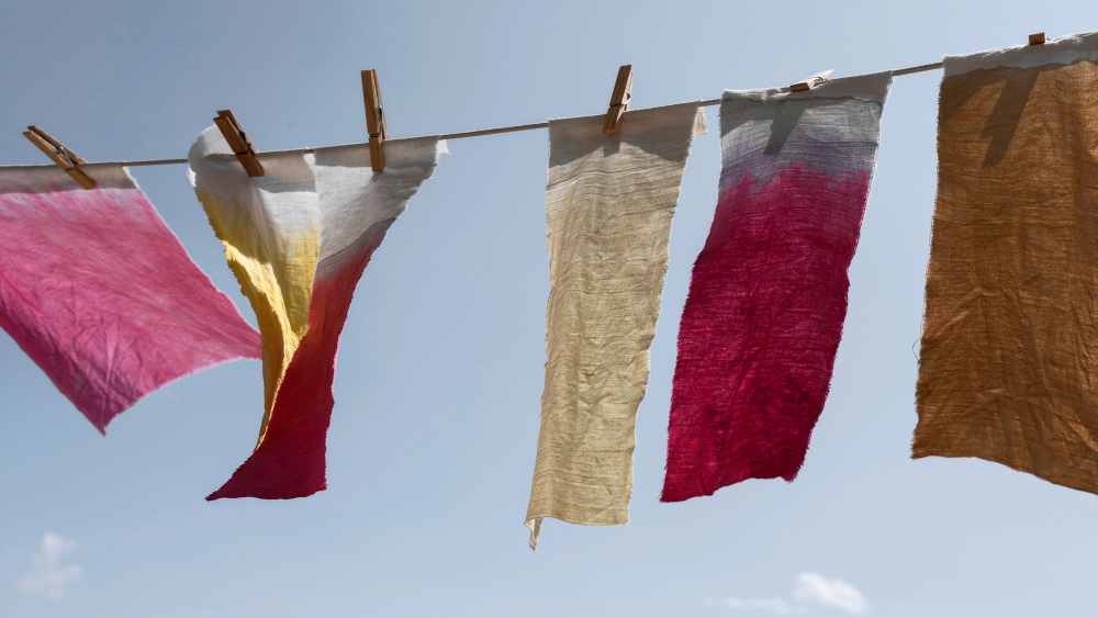 Astuces de grand-mère pour faire sécher son linge rapidement (même sans soleil)